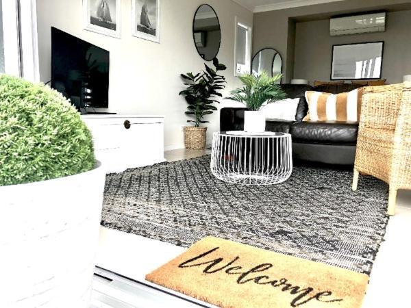 شقة Shutters By The Sea Kiama-Sea Views-Waterfront-Private On Coastal Walk المظهر الخارجي الصورة